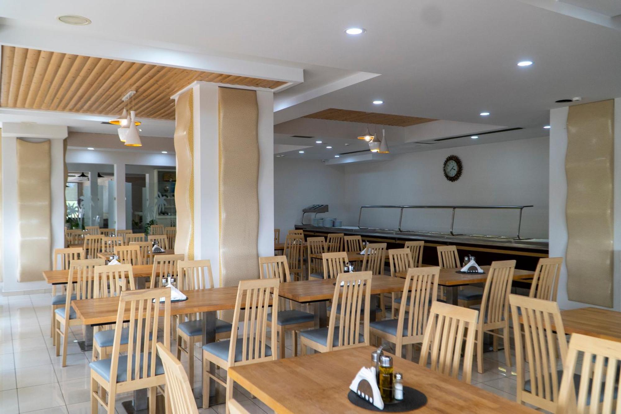 Hotel Mediterrane Sarandë 외부 사진
