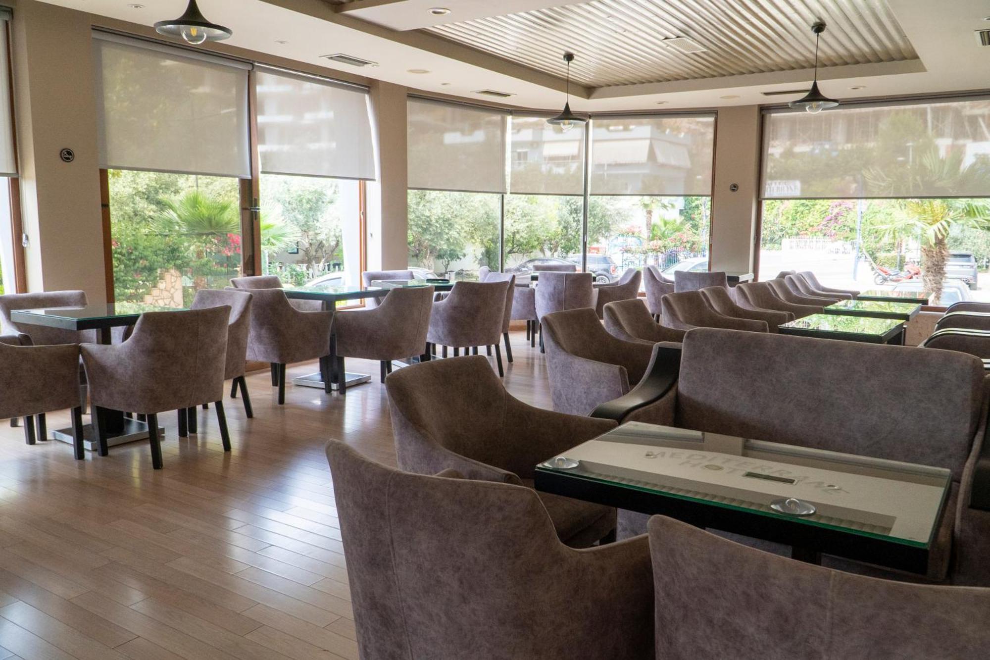 Hotel Mediterrane Sarandë 외부 사진