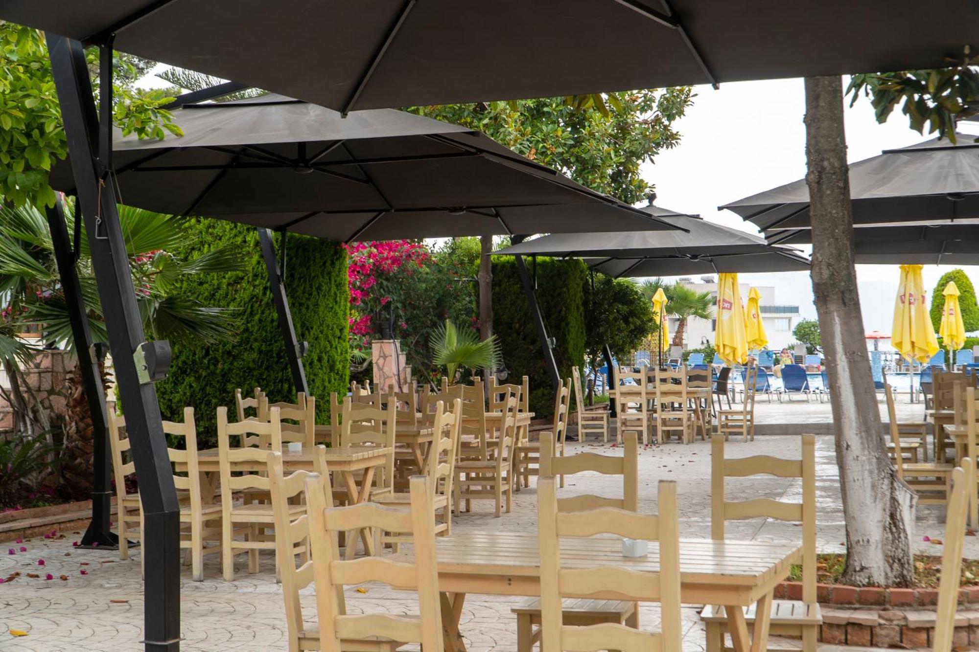 Hotel Mediterrane Sarandë 외부 사진
