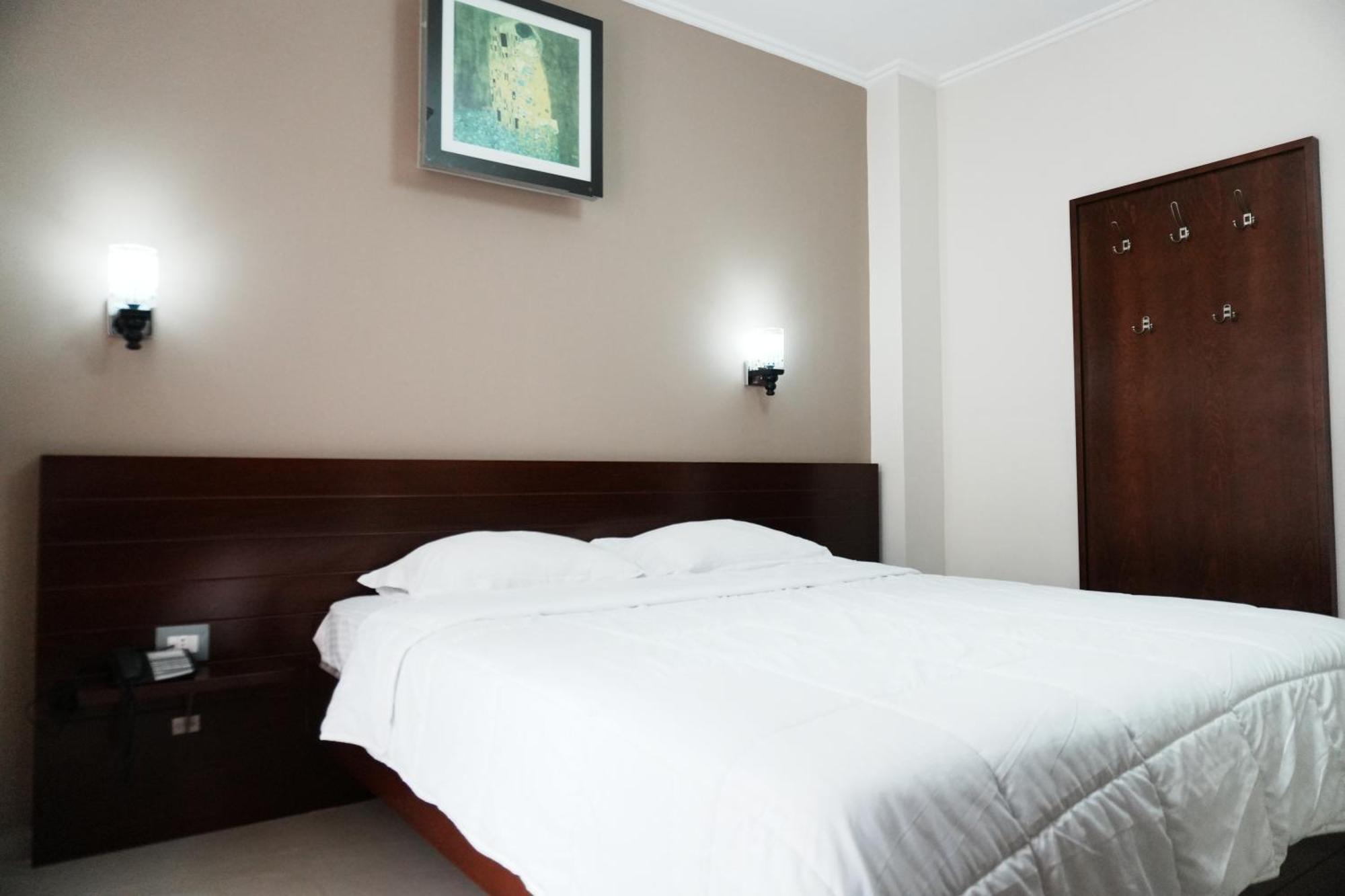 Hotel Mediterrane Sarandë 외부 사진