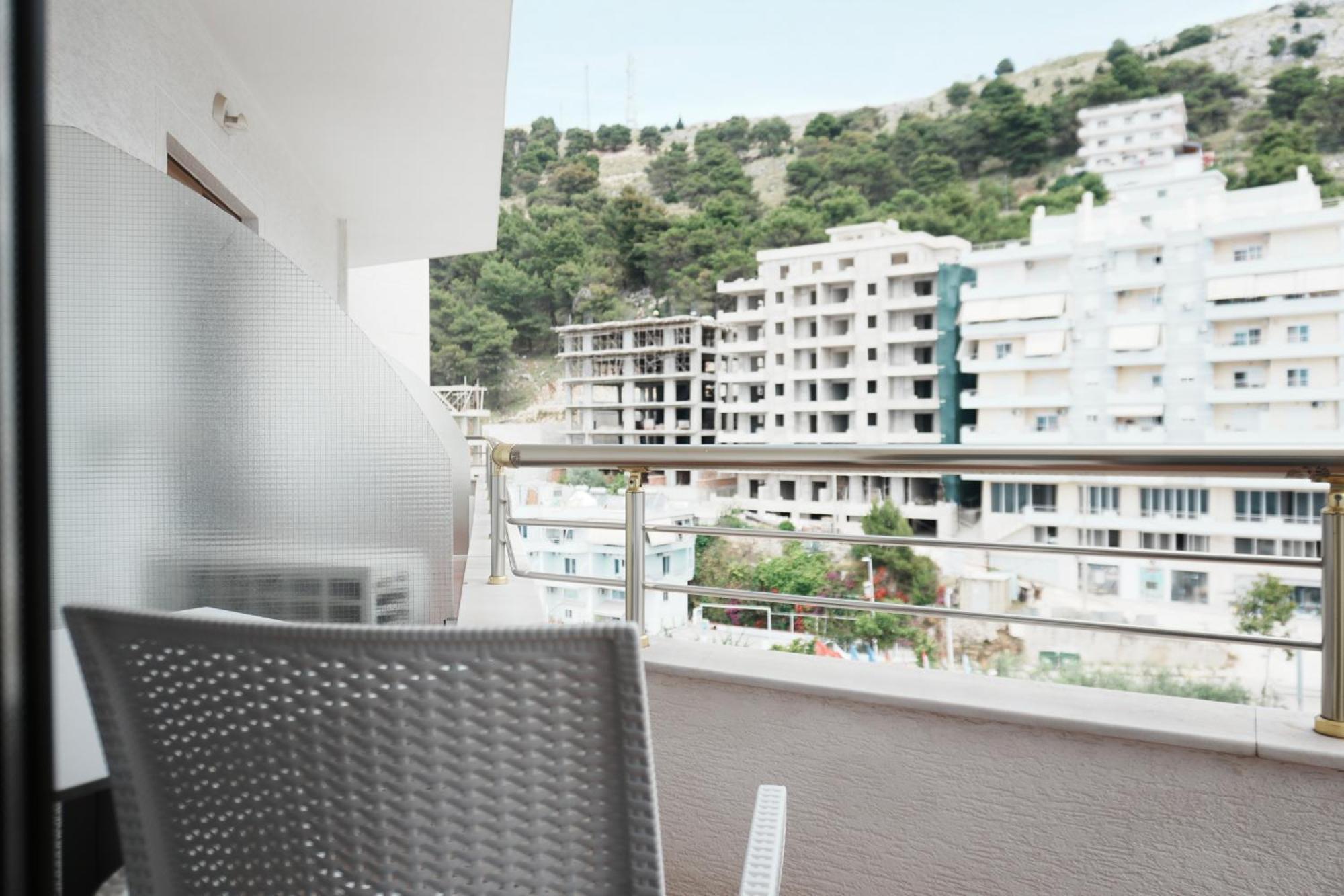 Hotel Mediterrane Sarandë 외부 사진