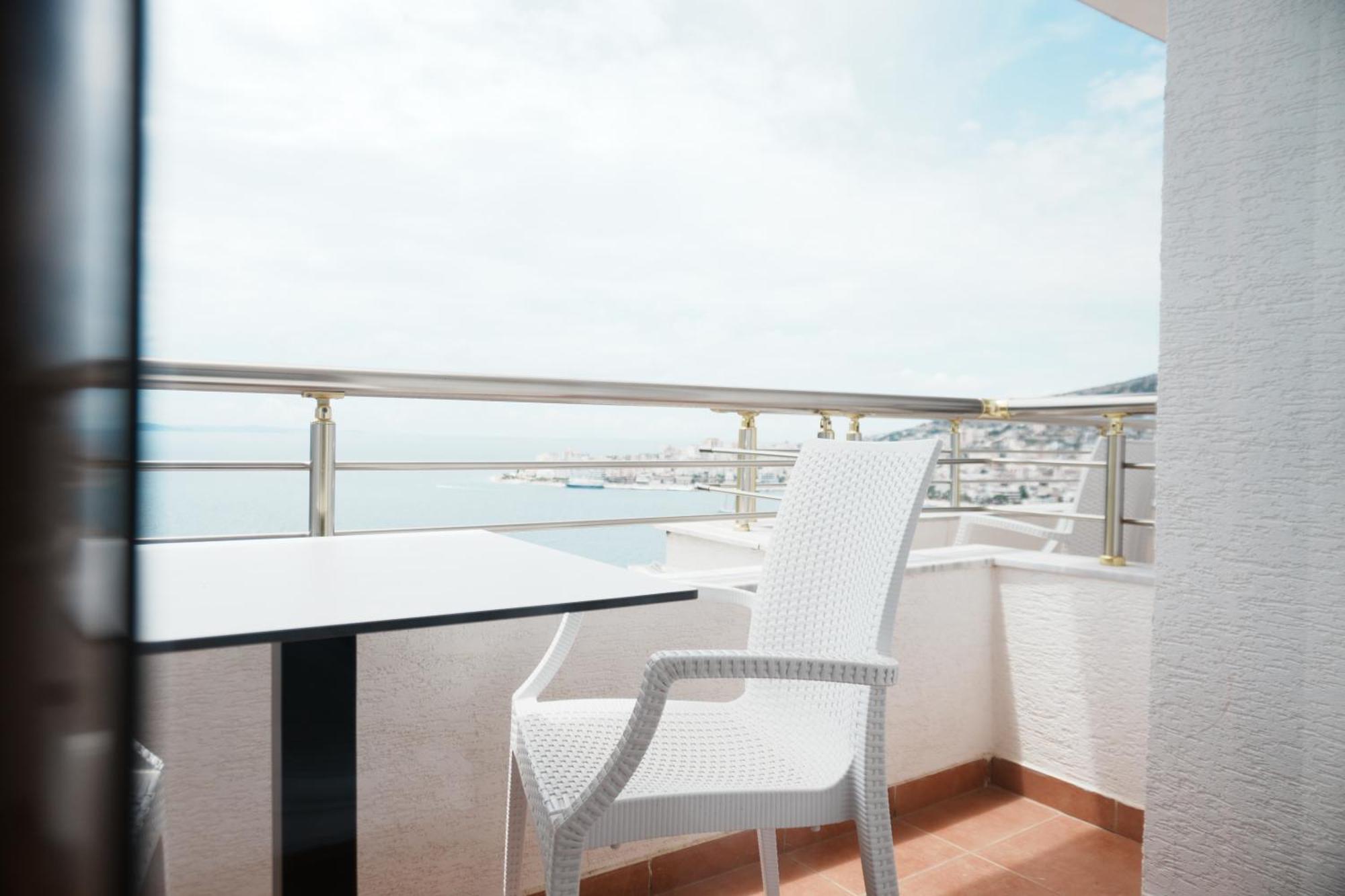 Hotel Mediterrane Sarandë 외부 사진