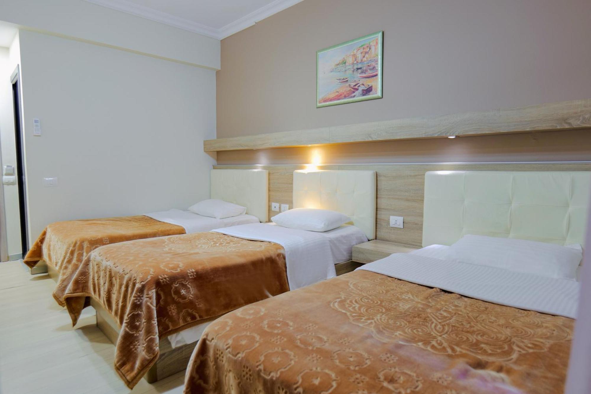 Hotel Mediterrane Sarandë 외부 사진