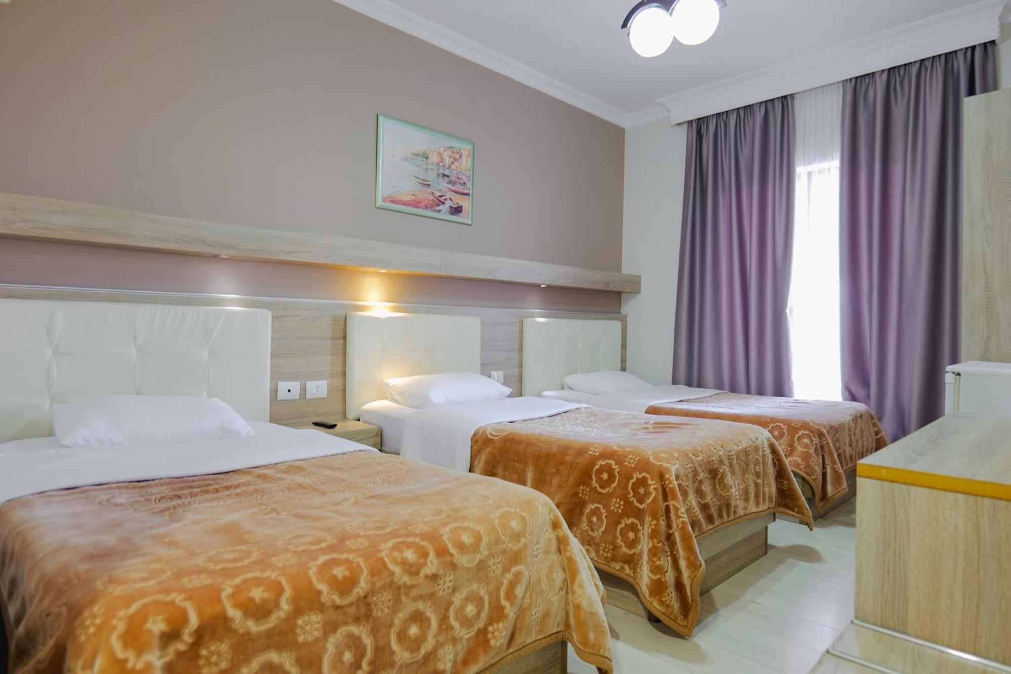 Hotel Mediterrane Sarandë 외부 사진
